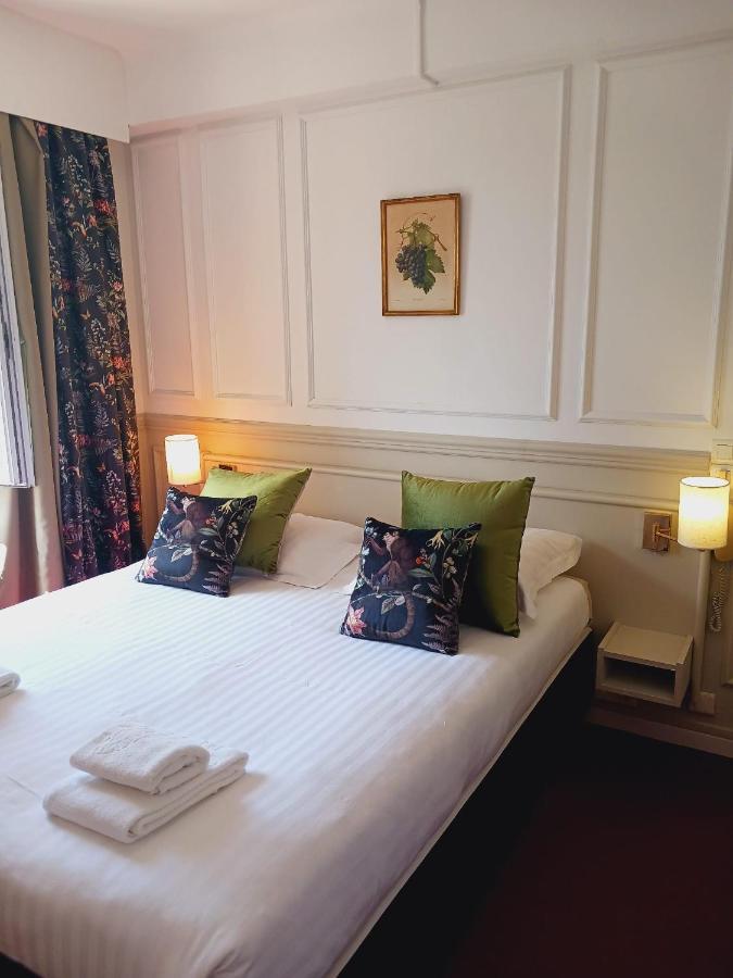 Logis Le Relais Imperial Hotel Saint-Vallier-de-Thiey Exterior photo