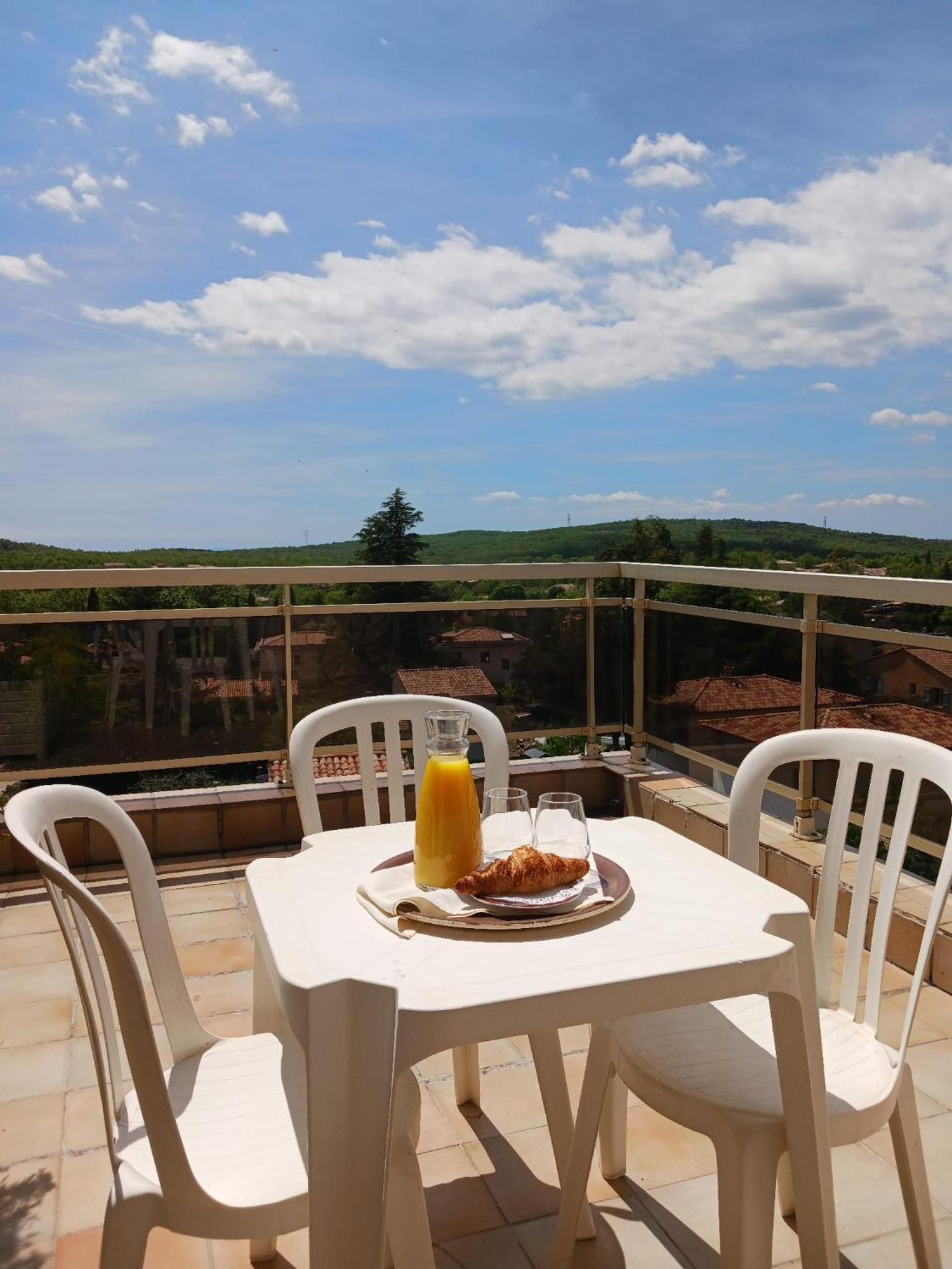 Logis Le Relais Imperial Hotel Saint-Vallier-de-Thiey Exterior photo