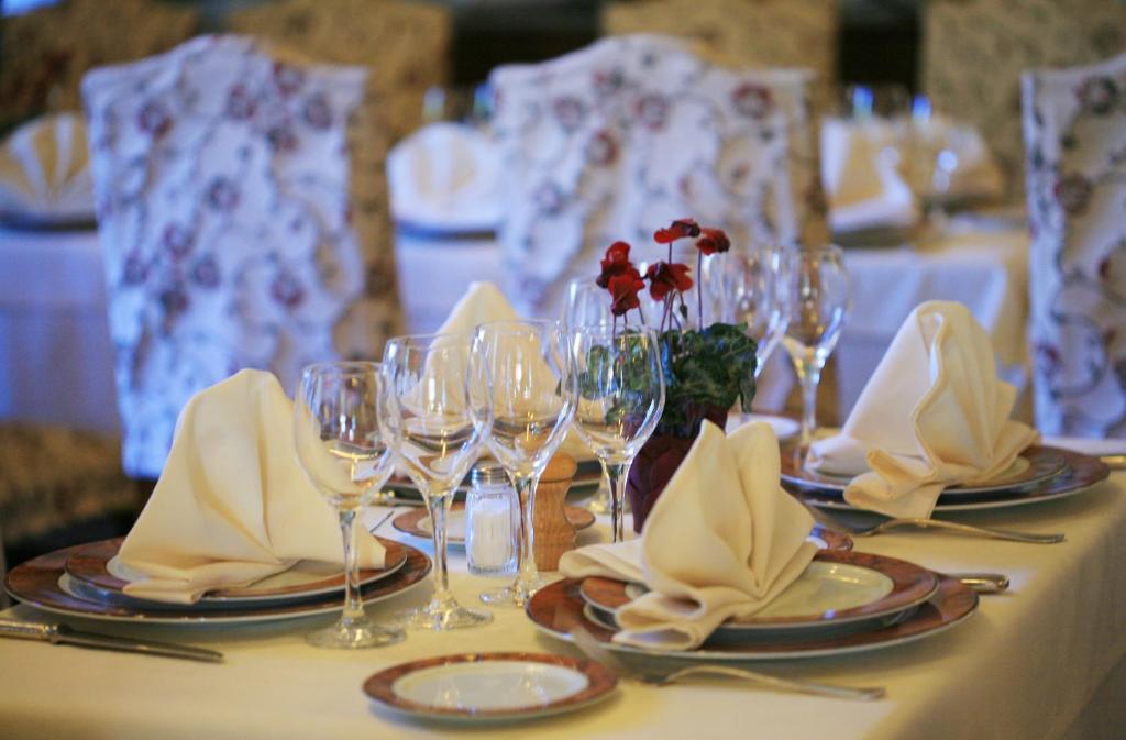 Logis Le Relais Imperial Hotel Saint-Vallier-de-Thiey Exterior photo